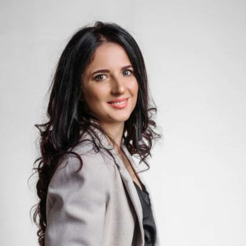 IRINA SHARVARI IRINA SHARVARI