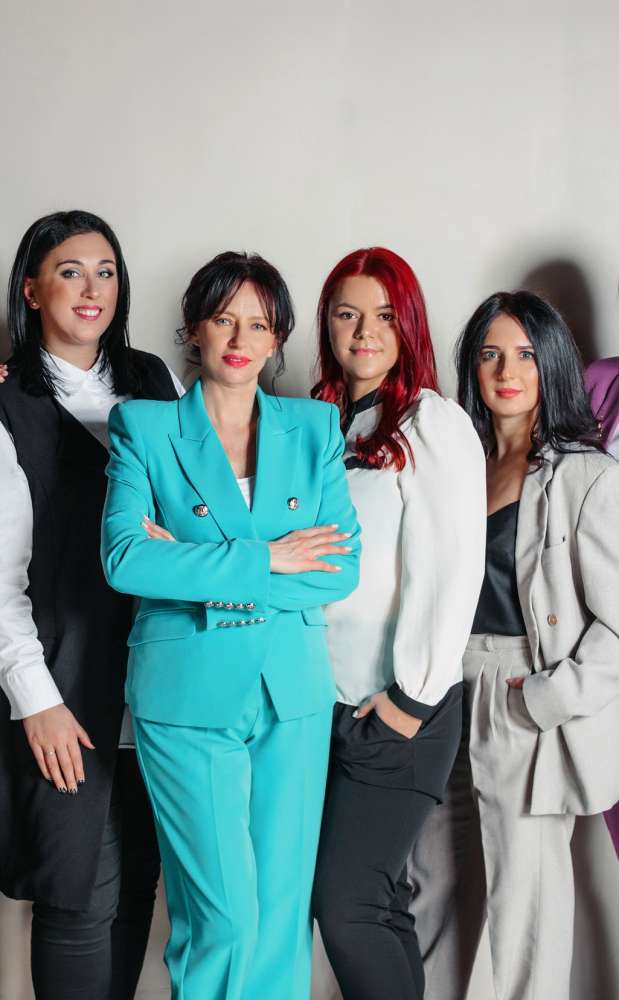 Завжди поруч